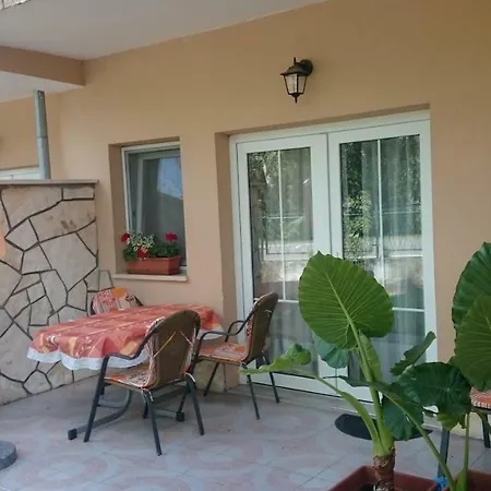 Apartment Mila Harkany